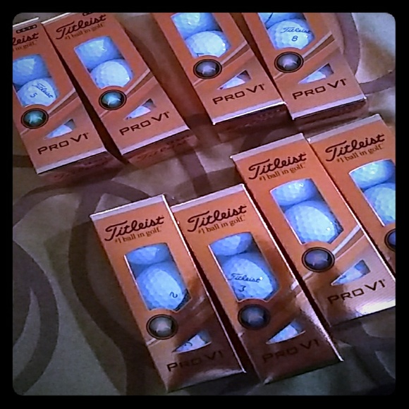 Titlist pro v1 - Picture 1 of 2